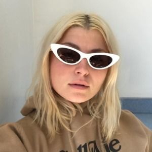 Meet your Posher, Savannah